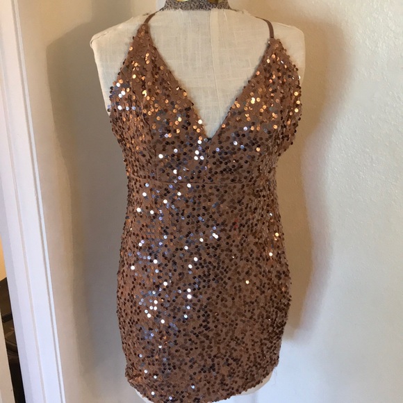 Dresses & Skirts - Rose gold sequin dress